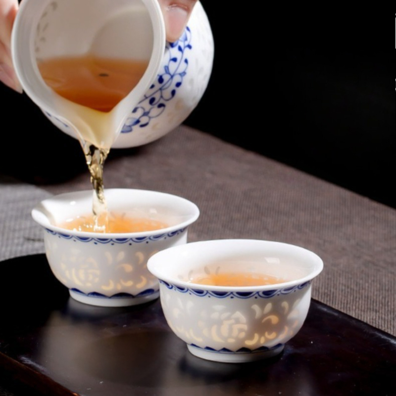 Hand Drawn Blue and White Exqu - огляд і ціна Coffee Tea Set Up